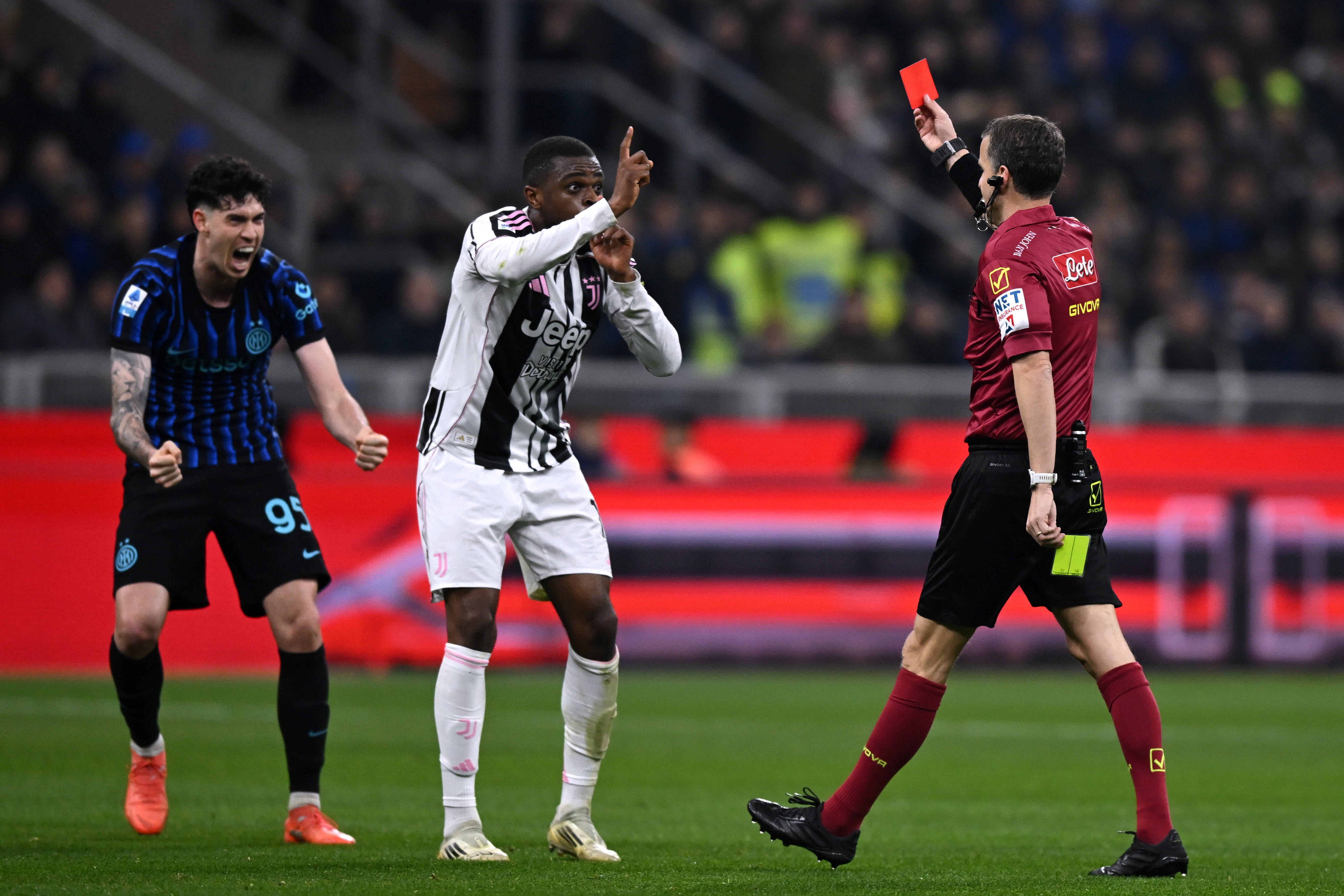 百度体育nba-尤利亚诺：巴斯托尼的争议在于公然庆祝，这或许能盖过我犯规大罗